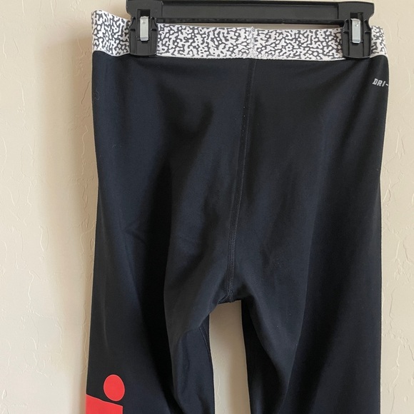 Nike Pro Leggings Just Do It Spellout Black Red Women’s Small Dri Fit - Picture 3 of 9